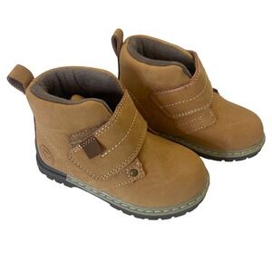 NWOT Apakowa Toddler Boys Tan Ankle Boots Hook Loop Strap 22 EU 6 US Rugged Lug